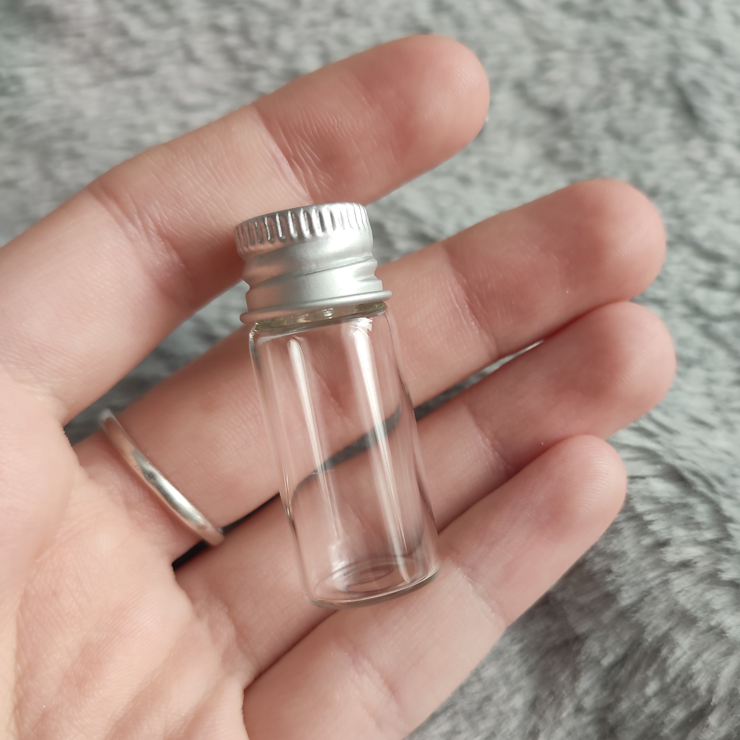 LAHVIČKA kovový uzávěr 4cm