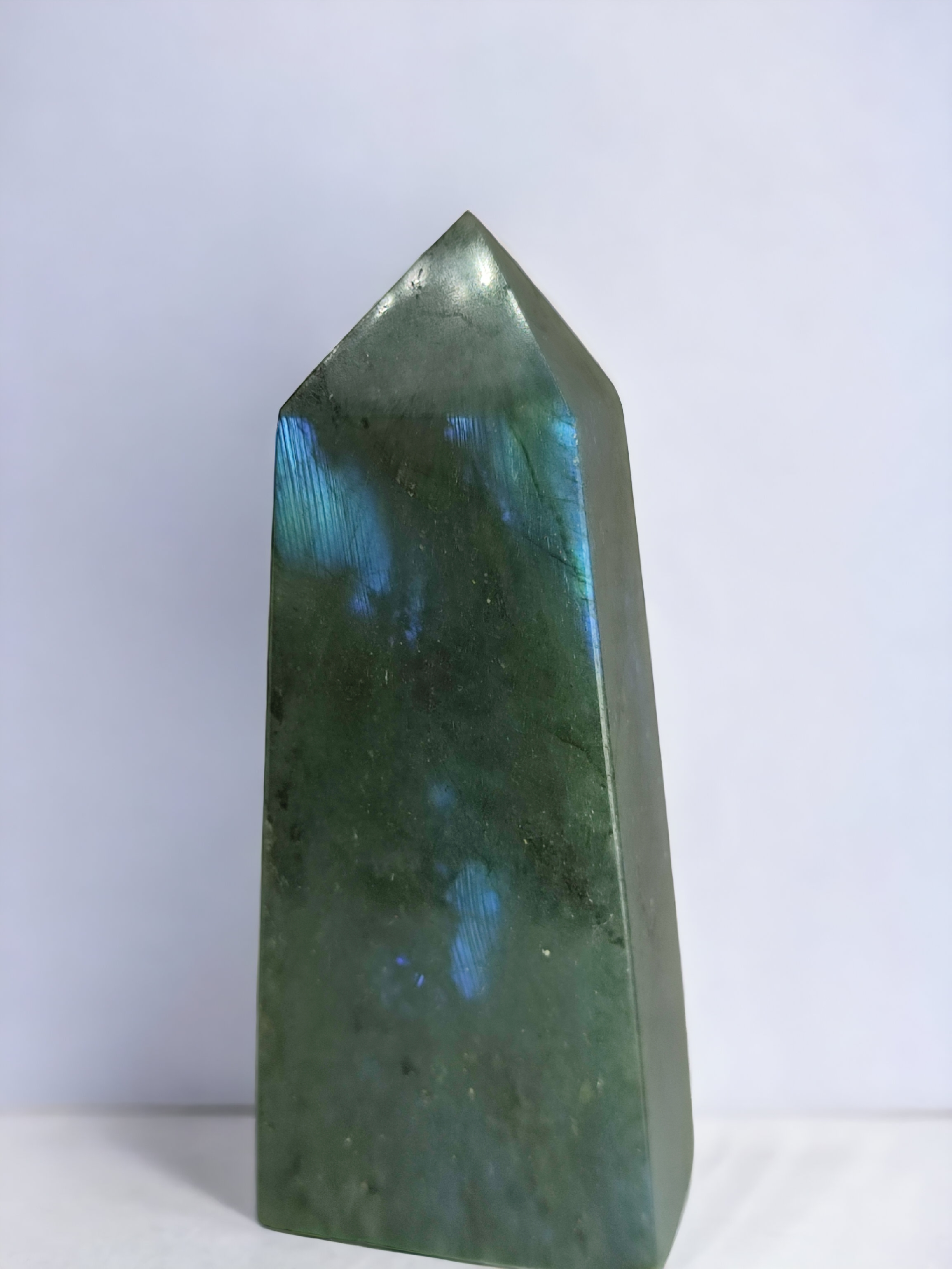 LABRADORIT obelisk č.2