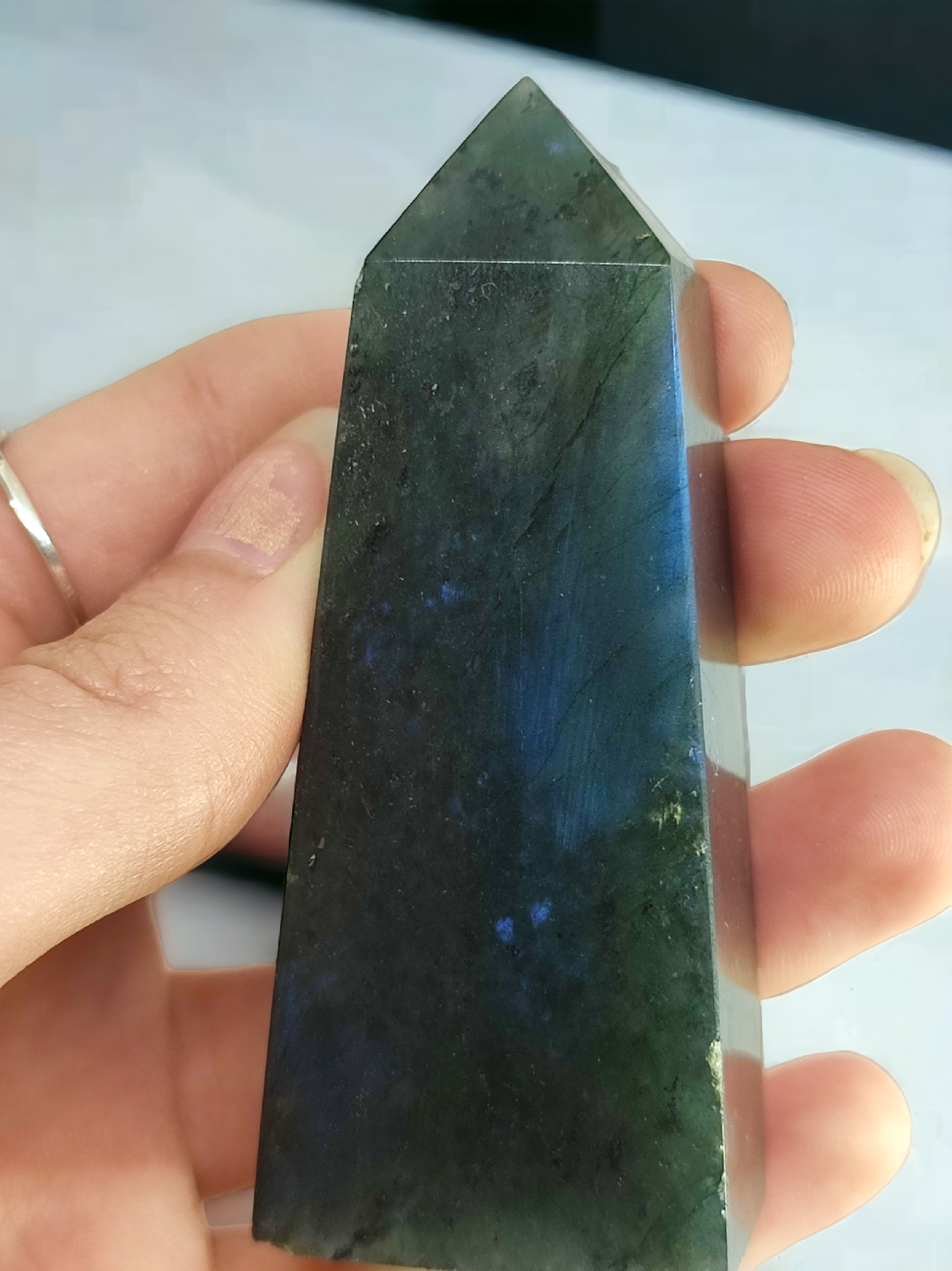 LABRADORIT obelisk č.2