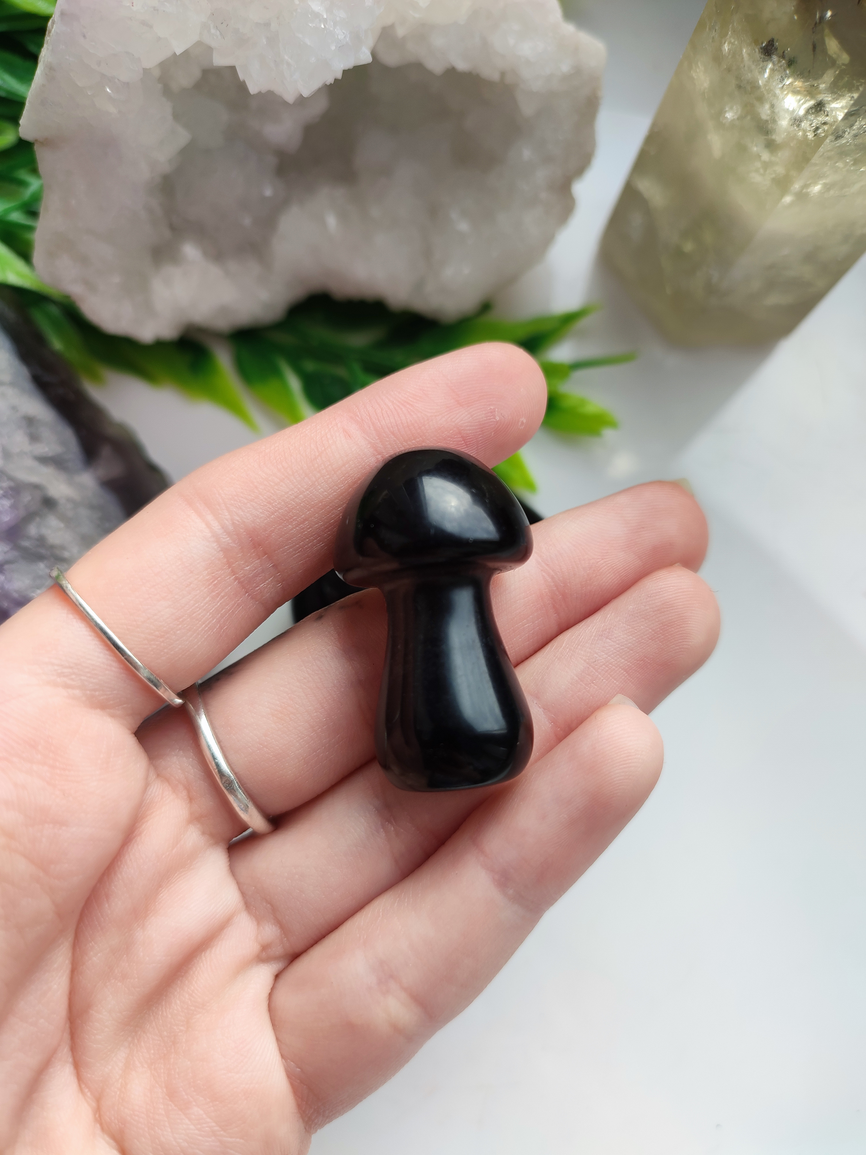 OBSIDIÁN houbička střední  3,5cm