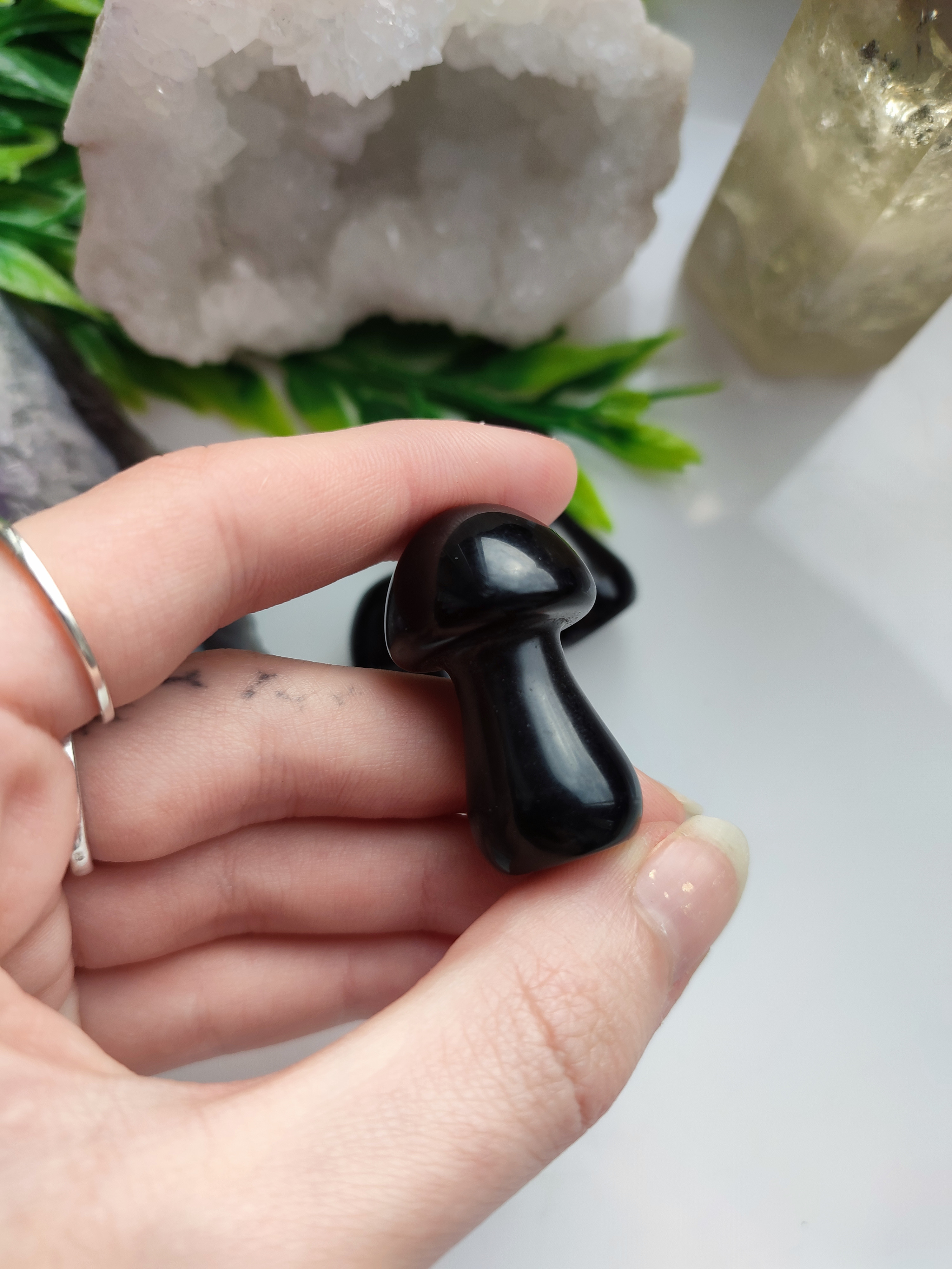 OBSIDIÁN houbička střední  3,5cm