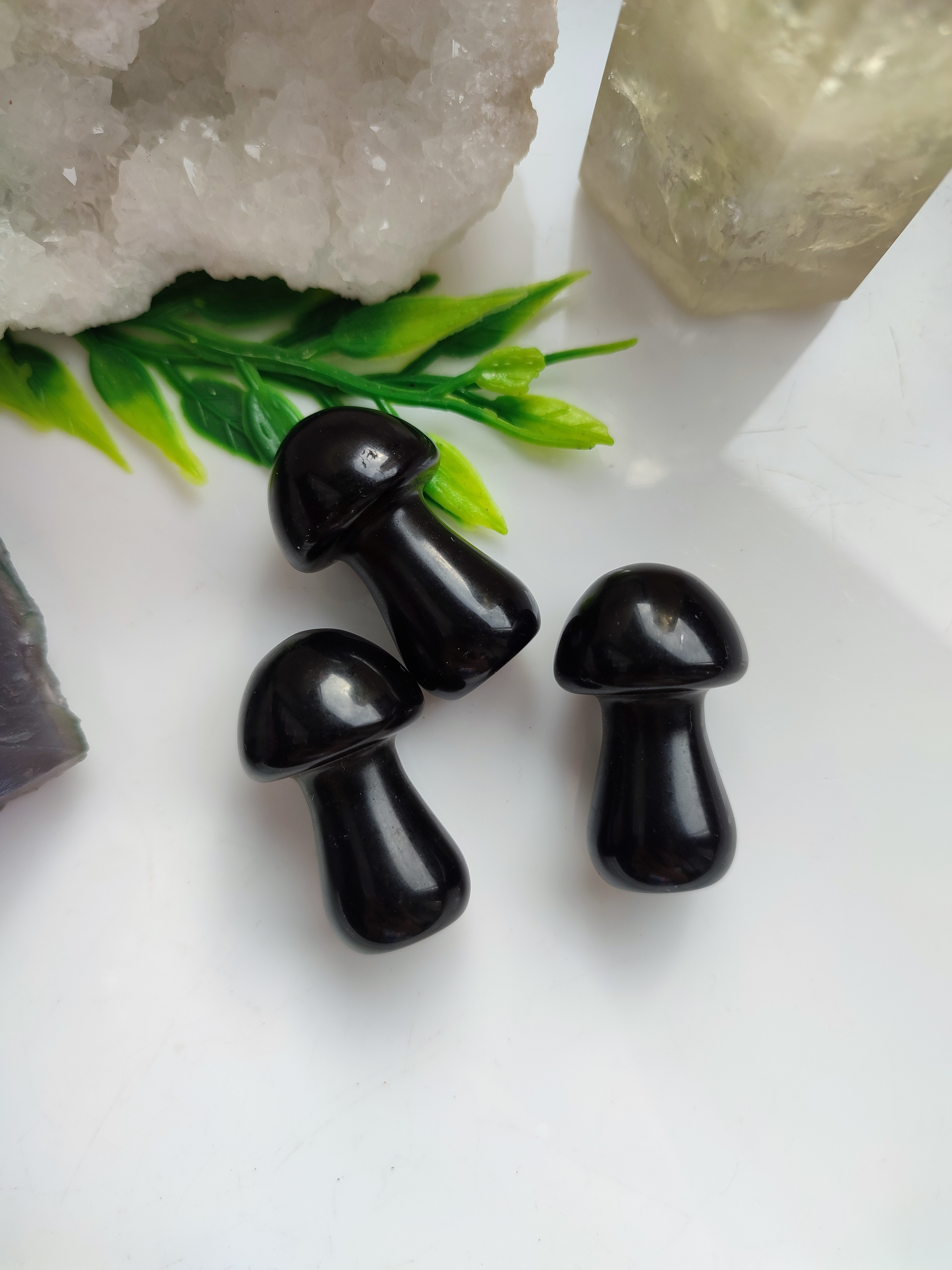 OBSIDIÁN houbička střední  3,5cm