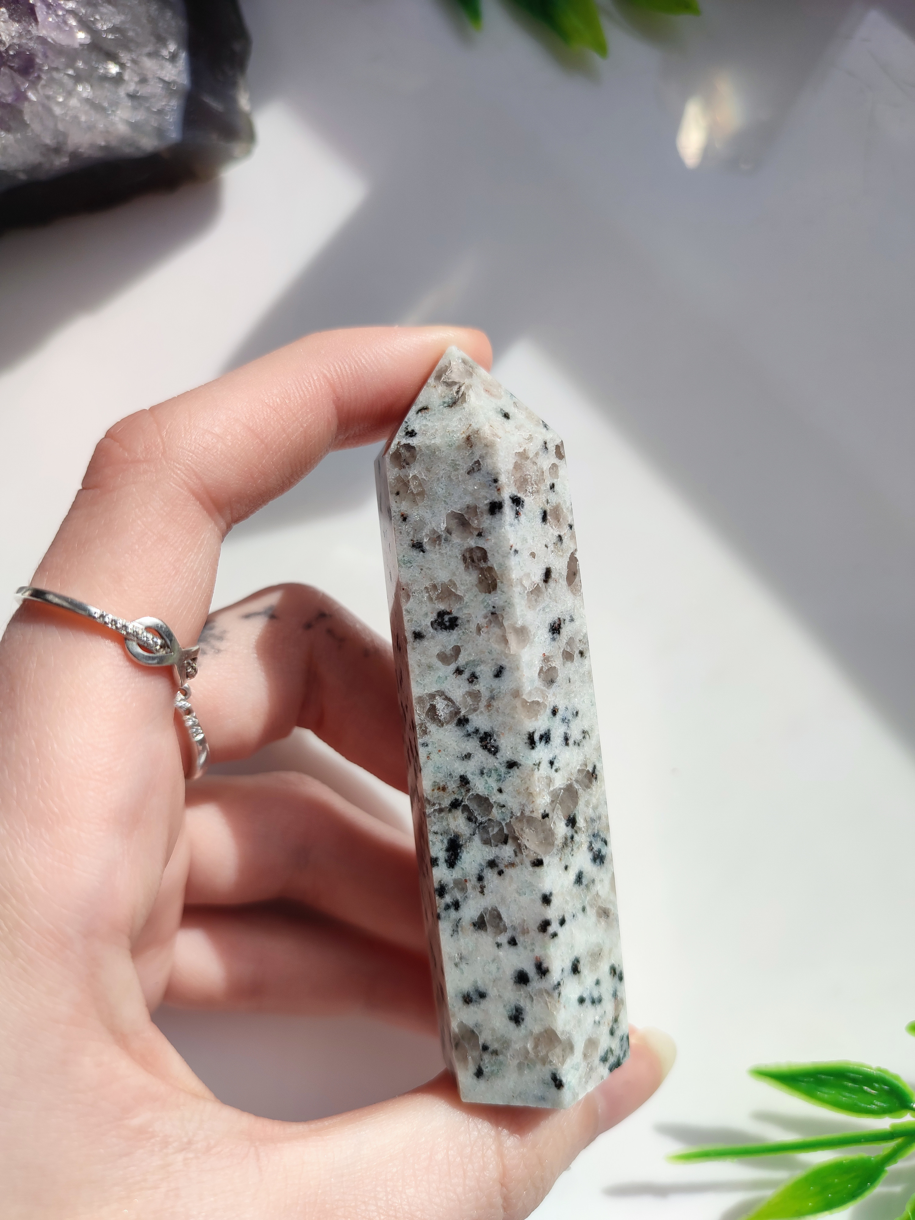 KIWI JASPIS obelisk č.1 74g