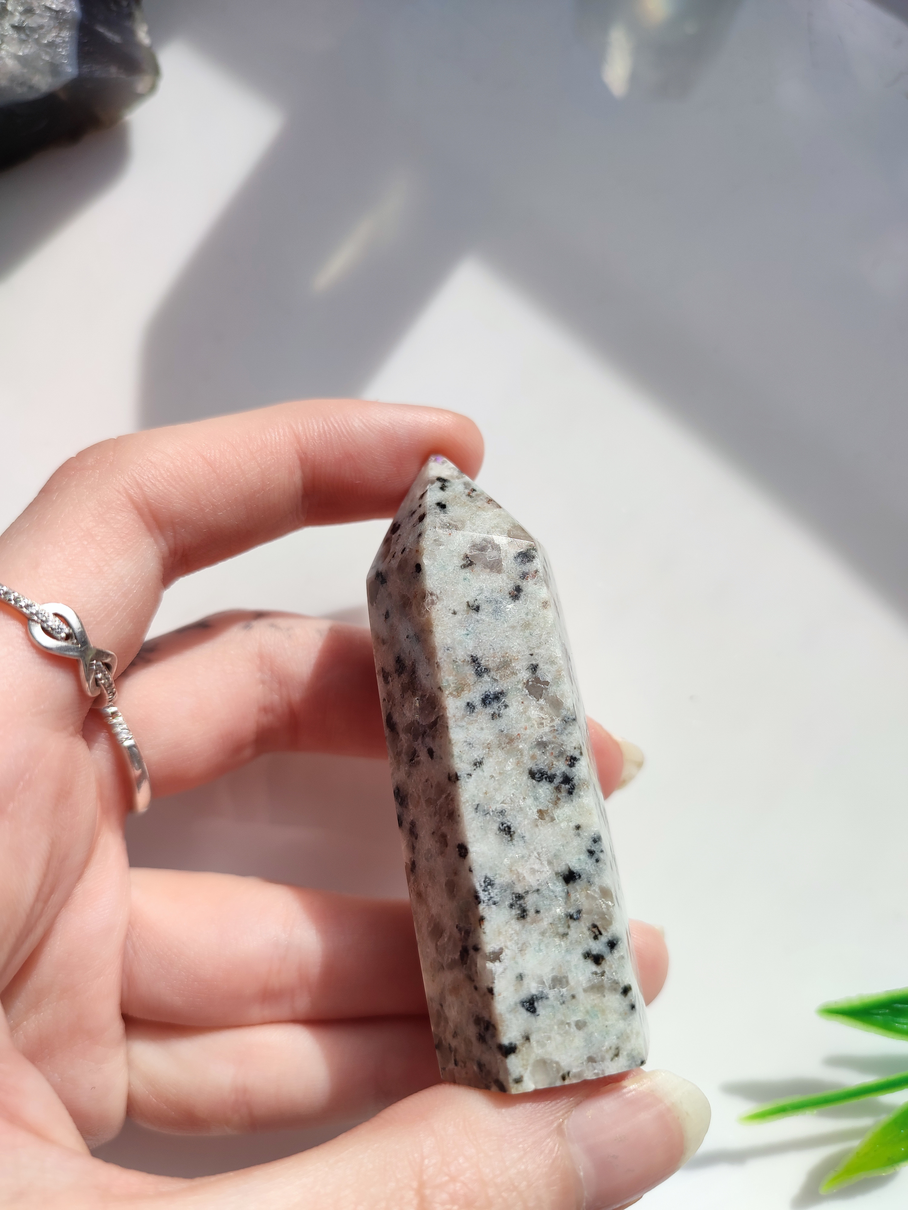 KIWI JASPIS obelisk č.2 57g