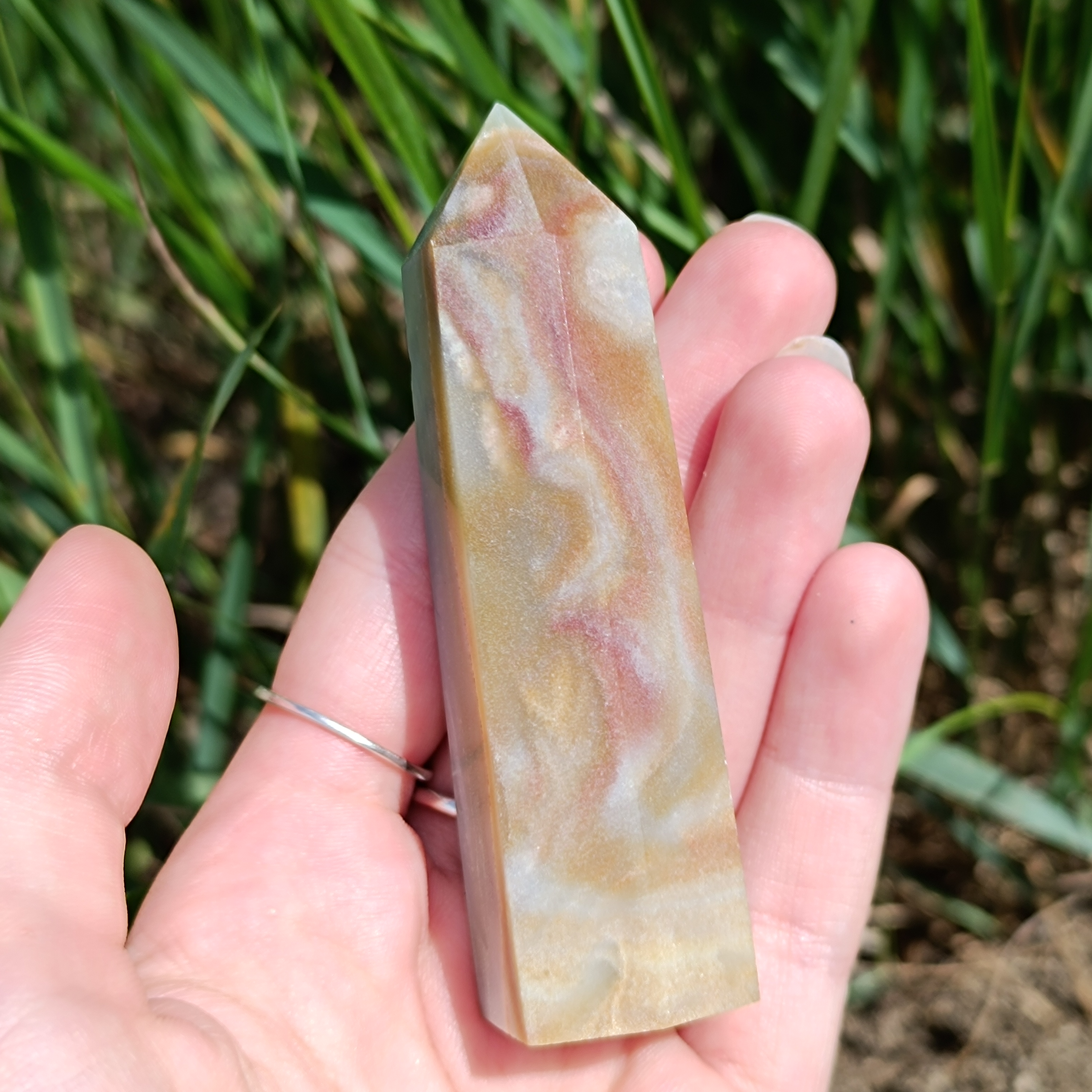 SKY BLUE KŘEMEN obelisk č. 1 85,9g