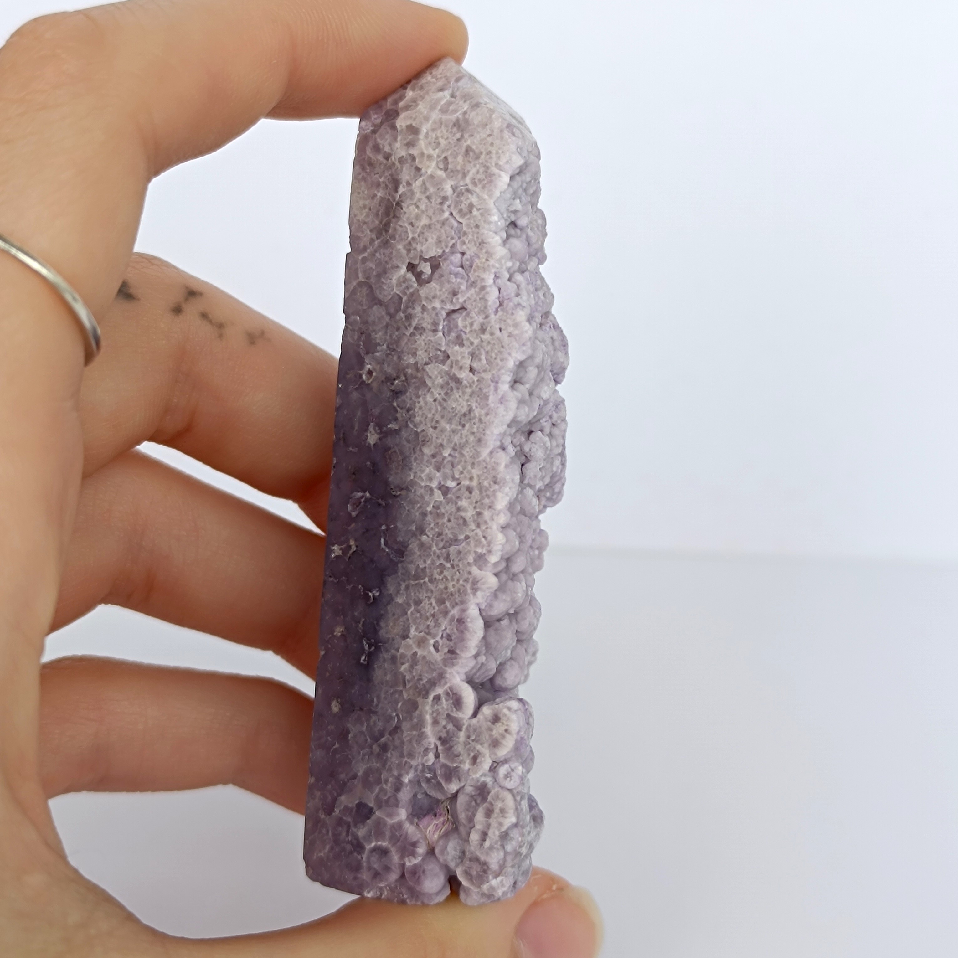 ACHÁT HROZNOVÝ obelisk polosurový č.6 55,2g