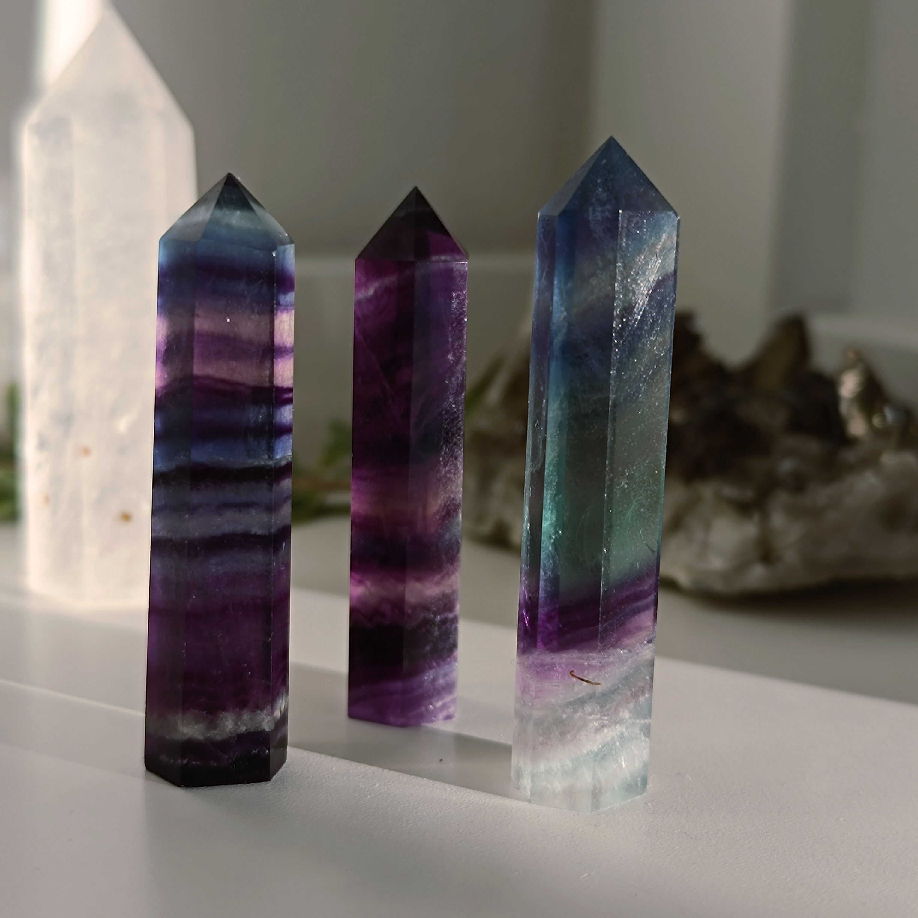 FLUORIT střední obelisk 5-6cm
