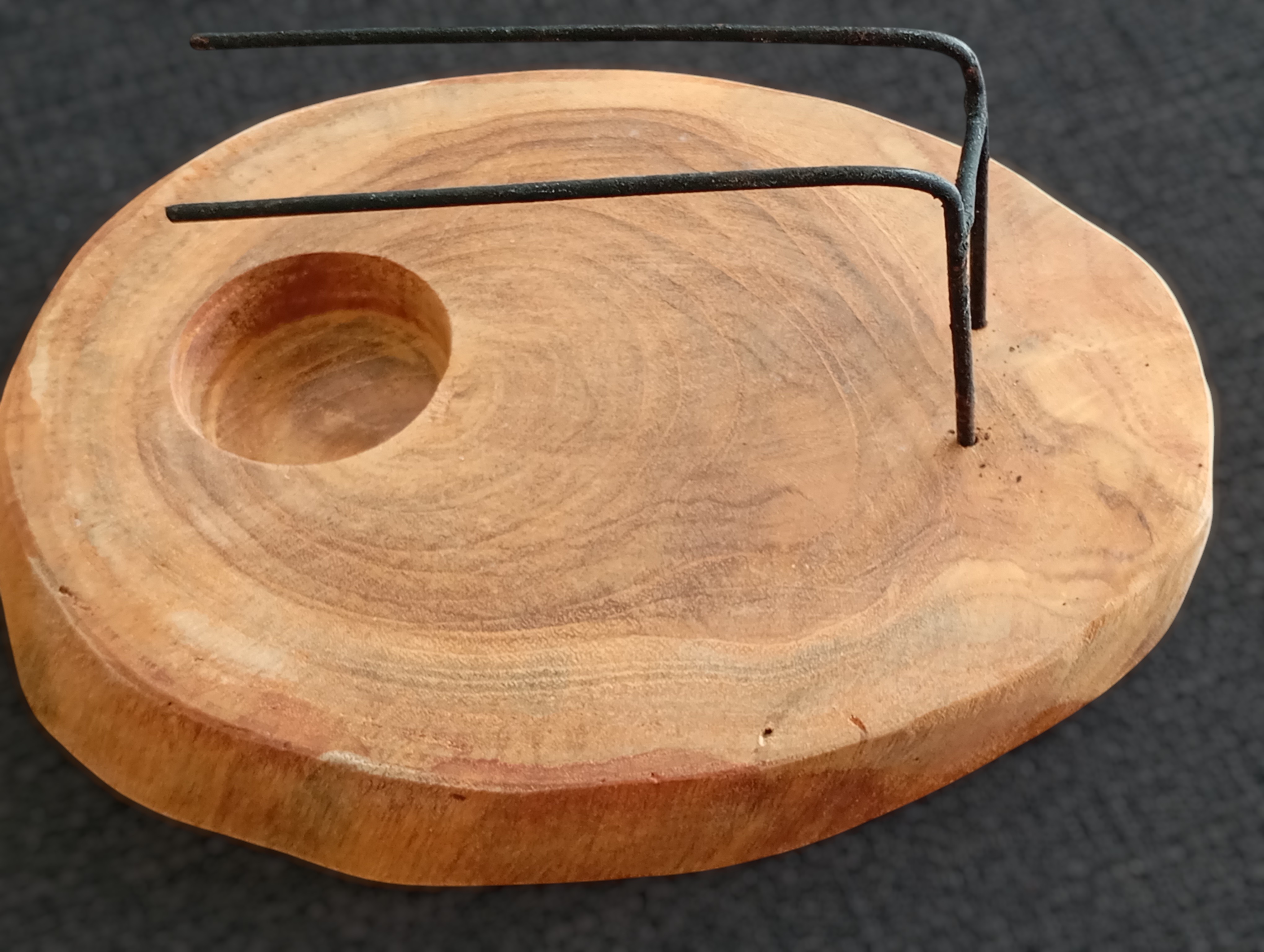 Designový stojan na Palo Santo a byliny – Přírodní dřevo Gamal