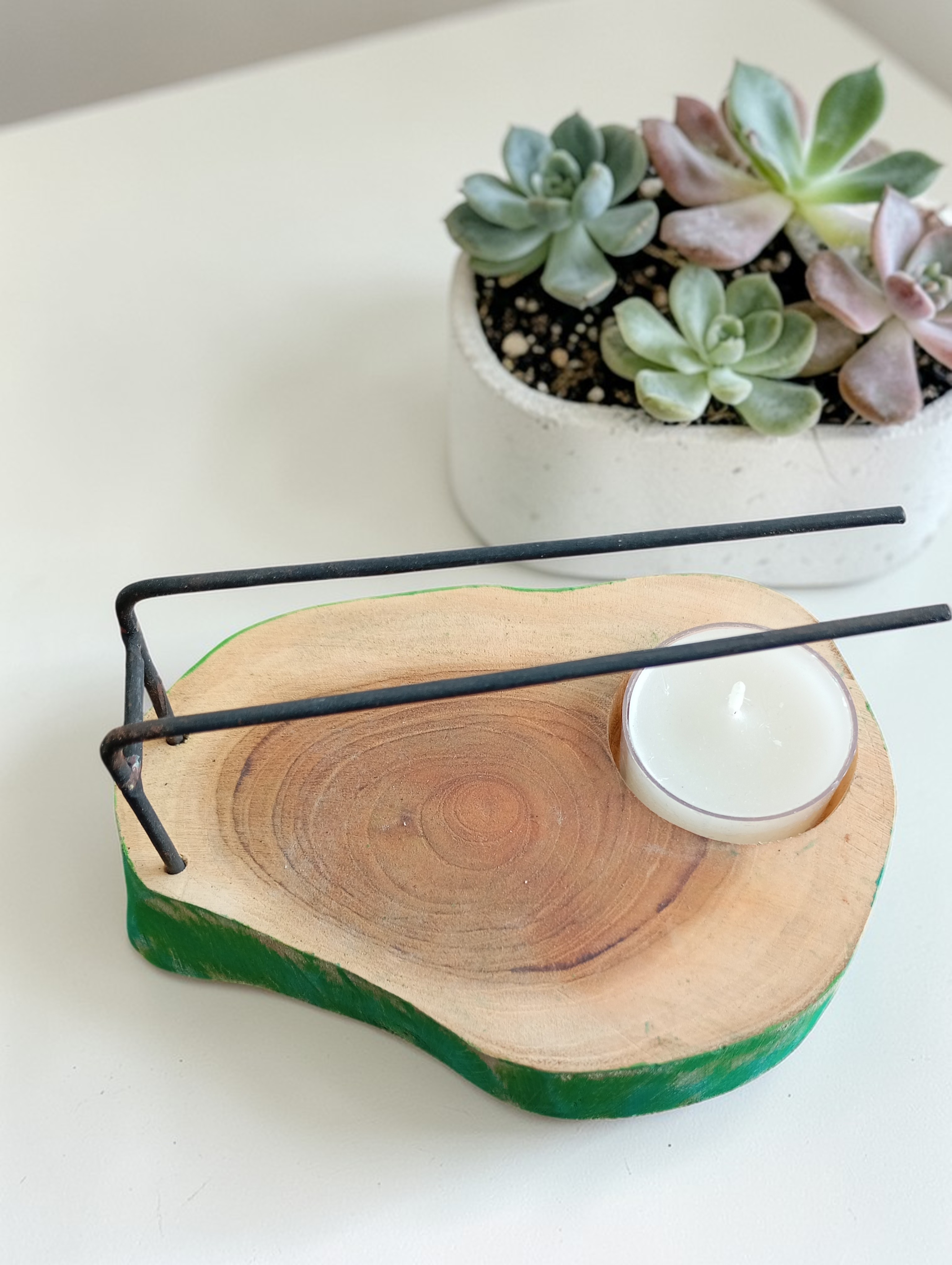 Designový stojan na Palo Santo – Přírodní dřevo Gamal zelené